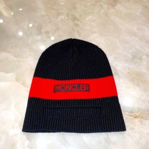 Moncler hat